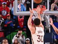 RAYBET-包含巴特勒巅峰对决，库里与40激战瑞士队分钟，出色防守胜负难料！的词条